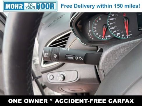 Used 2022 Chevrolet Trax LT w/ LT Convenience Package image 17