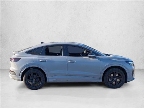 Used 2022 Audi Q4 e-tron Premium Plus image 4