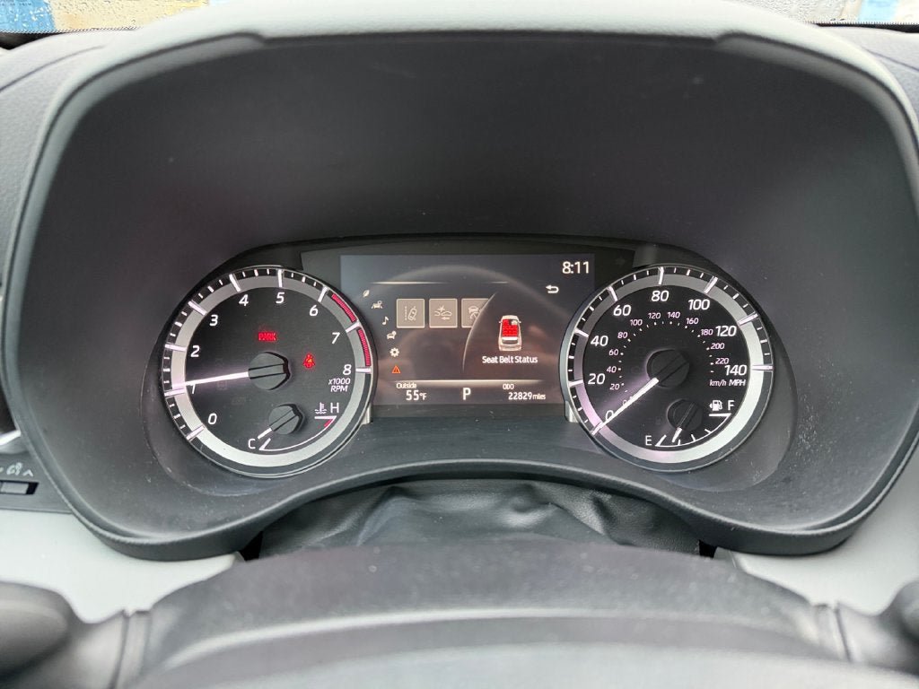 Used 2023 Toyota Highlander LE FWD image 14