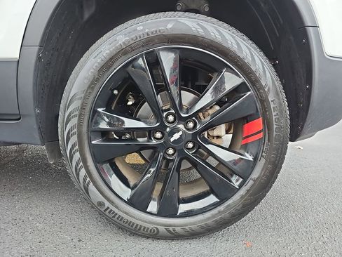 Used 2022 Chevrolet Trax LT w/ Redline Edition image 31