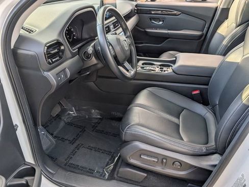 Used 2025 Honda Pilot Touring image 14