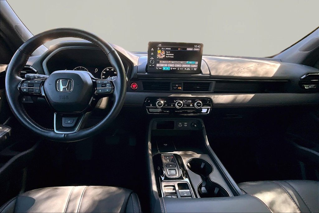 Certified 2025 Honda Pilot TrailSport image 7