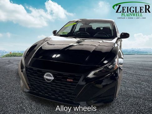 Used 2025 Nissan Altima 2.5 SR AWD/4WD image 9