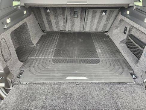 New 2025 Land Rover Range Rover SE image 33