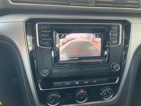 Used 2018 Volkswagen Passat 2.0T S w/ Driver Assistance Package image 21