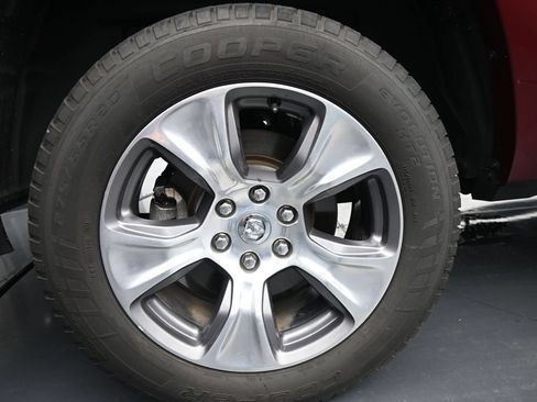 Used 2021 RAM 1500 Laramie w/ Sport Appearance Package AWD/4WD image 10