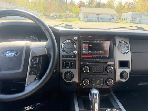 Used 2015 Ford Expedition Platinum AWD/4WD image 36