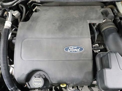 Used 2014 Ford Explorer XLT w/ Equipment Group 202A AWD/4WD image 38