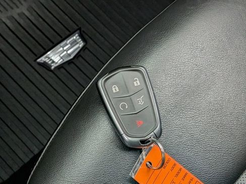 Used 2020 Cadillac XT6 Premium Luxury image 39