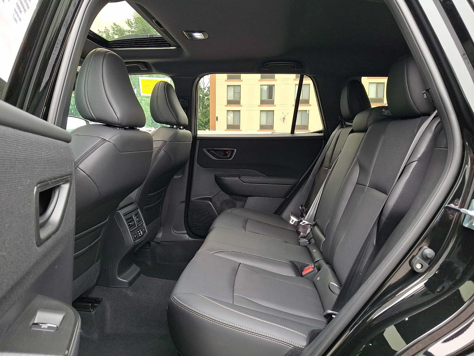New 2026 Subaru Outback Limited AWD/4WD image 8