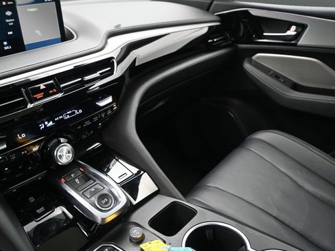 Certified 2024 Acura MDX SH-AWD w/ Technology Package image 6