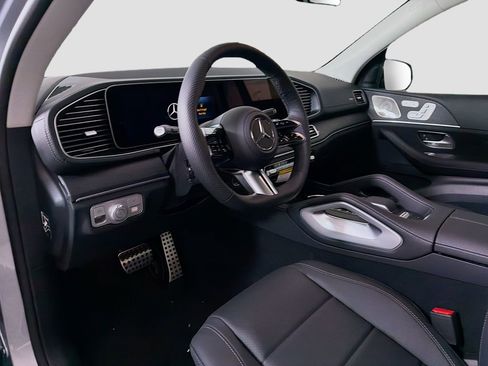 New 2026 Mercedes-Benz GLS 450 4MATIC image 10