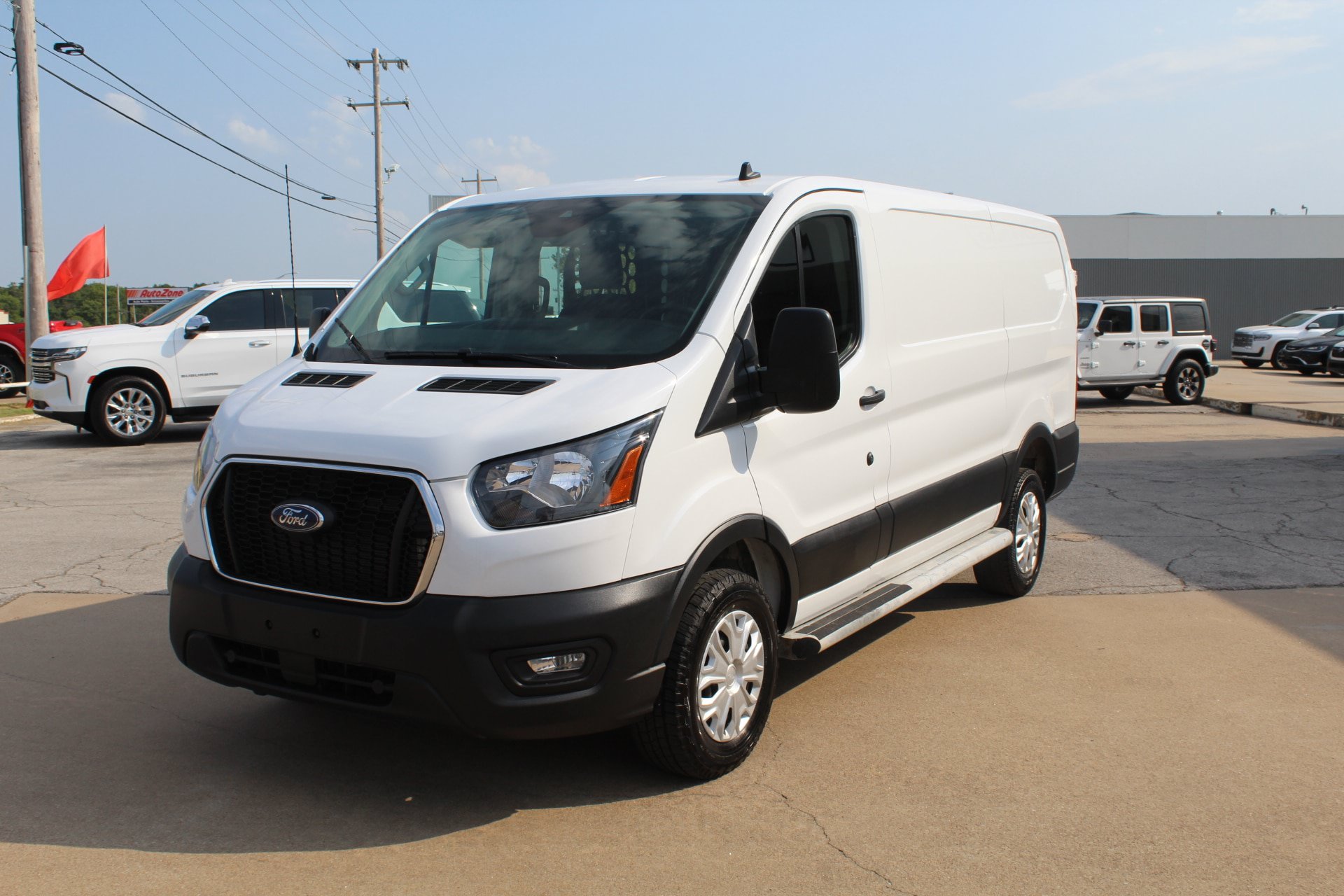 Used 2025 Ford Transit 250 Low Roof w/ Exterior Upgrade Package RWD image 11