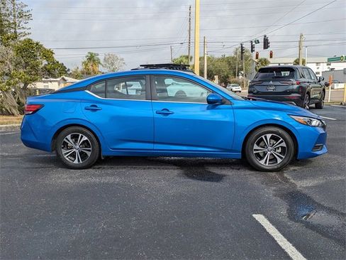 Used 2023 Nissan Sentra SV image 4