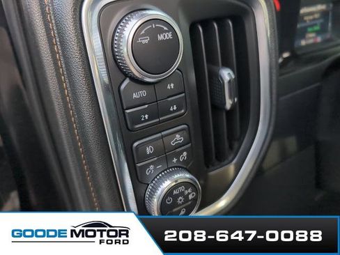 Used 2022 GMC Sierra 1500 AT4 w/ AT4 Preferred Package image 11