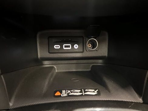 Certified 2022 Chevrolet Equinox Premier FWD image 32