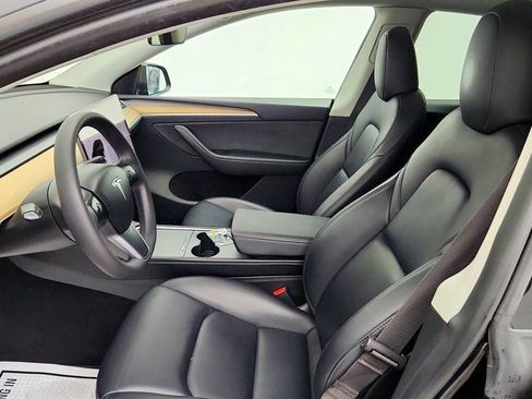 Used 2023 Tesla Model Y AWD image 25
