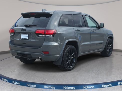 Used 2019 Jeep Grand Cherokee Altitude AWD/4WD image 6