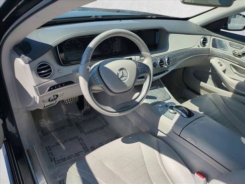 Used 2017 Mercedes-Benz S 550 Sedan image 10