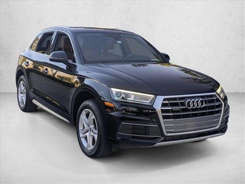 Used 2019 Audi Q5 2.0T Premium w/ Convenience Package image 3