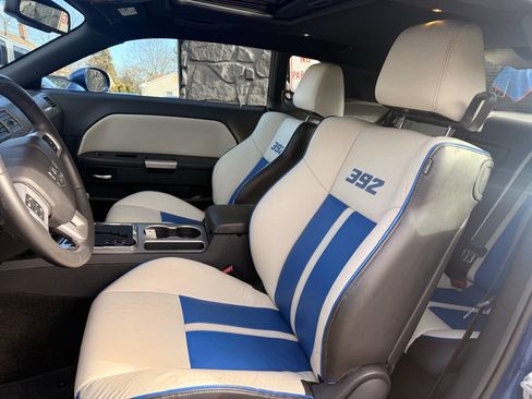 Used 2011 Dodge Challenger SRT8 image 12