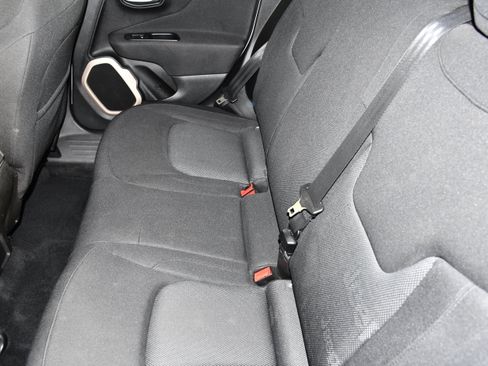 Used 2015 Jeep Renegade Latitude w/ Cold Weather Group II AWD/4WD image 48