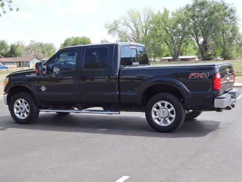 Used 2015 Ford F250 Lariat w/ Lariat Ultimate Package AWD/4WD image 8