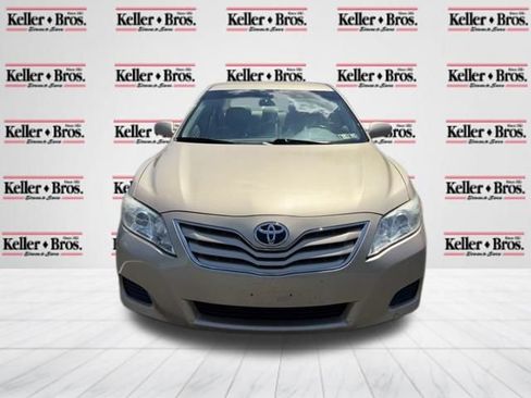 Used 2011 Toyota Camry LE w/ Fleet Convenience Pkg FWD image 2