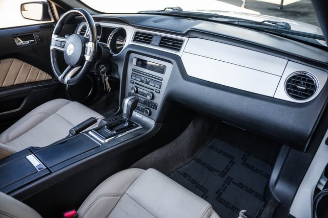Used 2013 Ford Mustang Premium RWD image 17