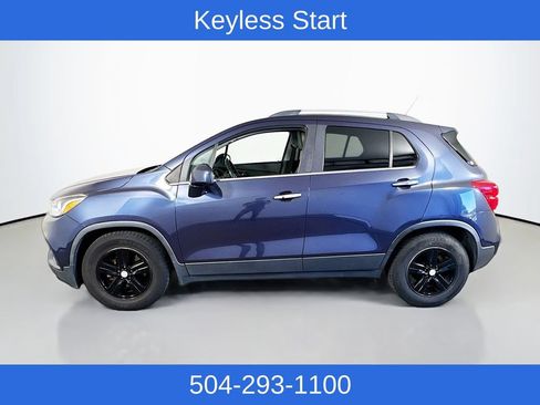 Used 2019 Chevrolet Trax LT w/ LT Convenience Package FWD image 9