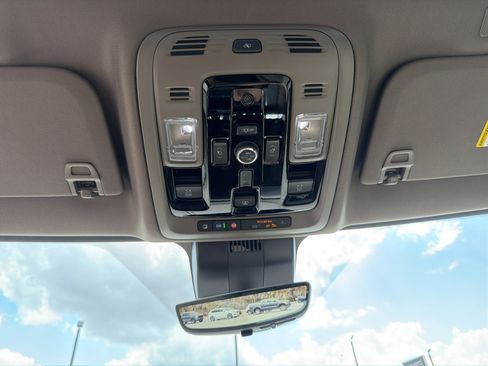 New 2026 GMC Yukon Denali w/ Denali Reserve Package image 32