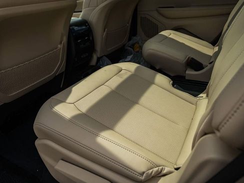 New 2025 Jeep Grand Cherokee L Limited w/ Luxury Tech Group II image 35