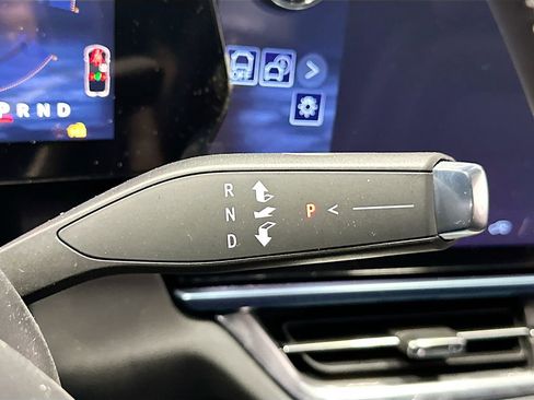 New 2026 Chevrolet Equinox EV LT image 18