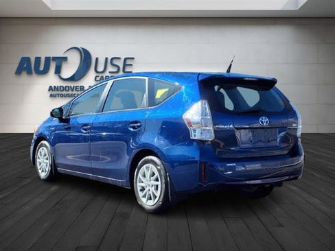 Used 2014 Toyota Prius V Two image 4