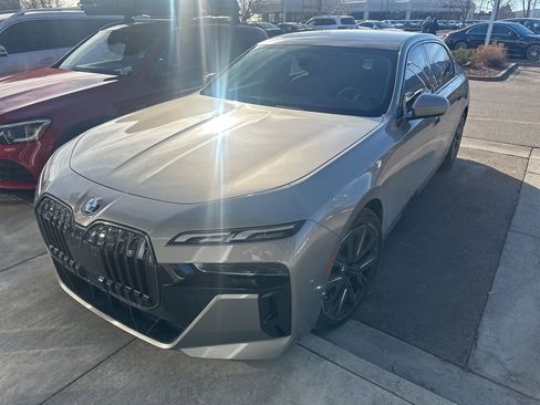 Used 2024 BMW 740i xDrive image 1