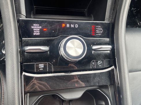 Used 2025 Jeep Grand Cherokee Summit image 16