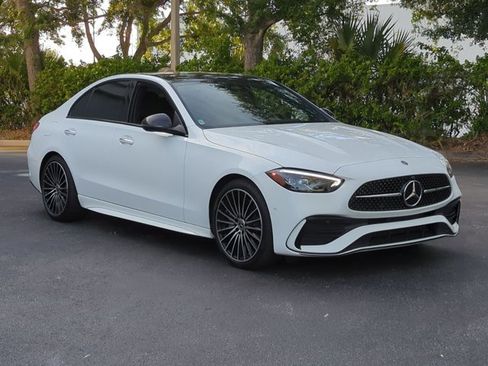 Used 2023 Mercedes-Benz C 300 Sedan image 3