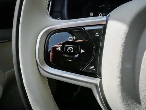 Used 2026 Volvo XC90 B6 Ultra w/ Protection Package Premier AWD/4WD image 19