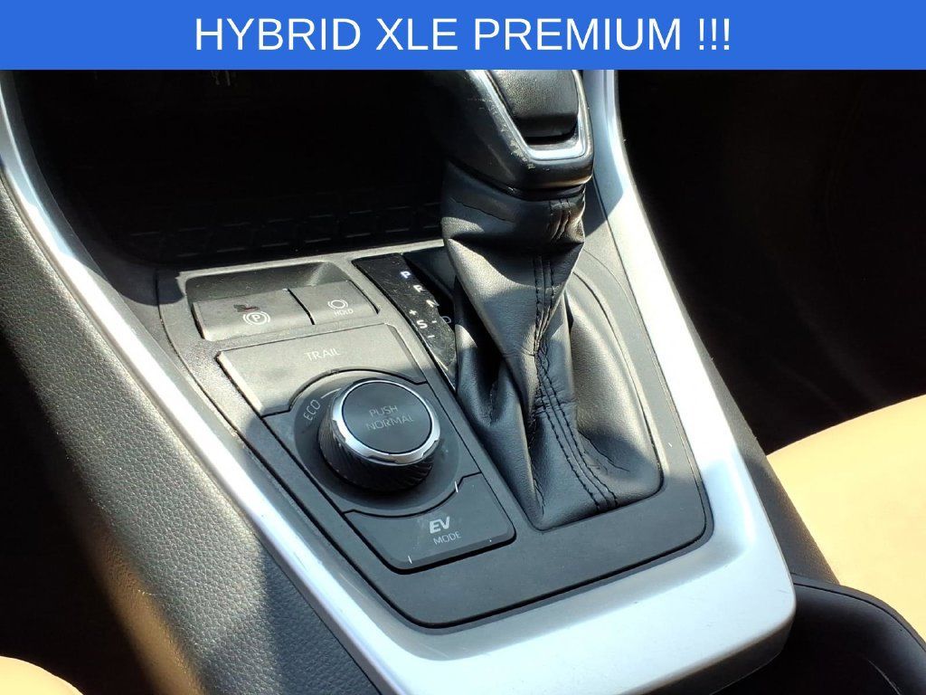 Used 2023 Toyota RAV4 XLE Premium AWD/4WD image 20