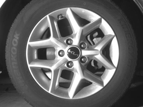 Used 2025 Kia Soul LX w/ LX Technology Package FWD image 13