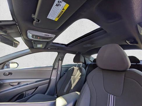 New 2026 Hyundai Elantra SEL Sport Premium image 17