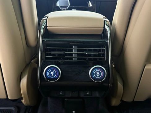 Used 2026 Land Rover Range Rover Sport SE AWD/4WD image 24