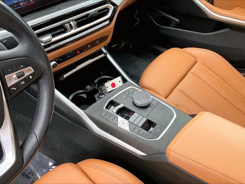 Used 2024 BMW 330i xDrive Sedan w/ Premium Package AWD/4WD image 16