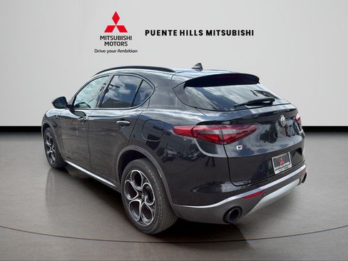 Used 2023 Alfa Romeo Stelvio Ti AWD/4WD image 7