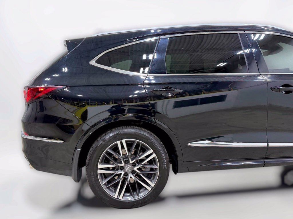 Used 2025 Acura MDX w/ Advance Package AWD/4WD image 12