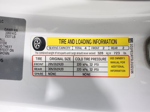 Used 2020 Chevrolet Camaro SS RWD image 38