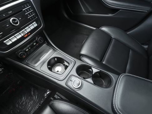 Used 2019 Mercedes-Benz GLA 250 image 10