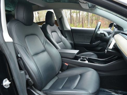 Used 2019 Tesla Model 3 Standard Range Plus image 18