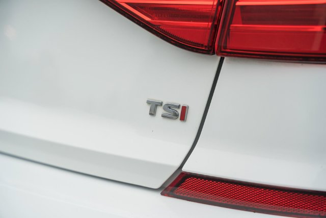 Used 2016 Volkswagen Passat 1.8T SE FWD image 8