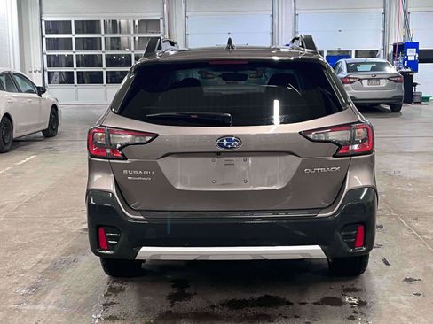 Used 2022 Subaru Outback Limited image 4